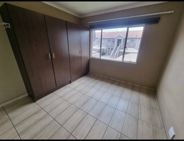 2 BEDROOM TOWNHOUSE FOR SALE IN BRACKENDOWNS